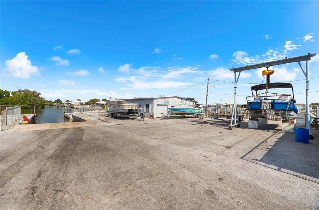 For Sale: $425,000 (2 beds, 2 baths, 1138 Square Feet)