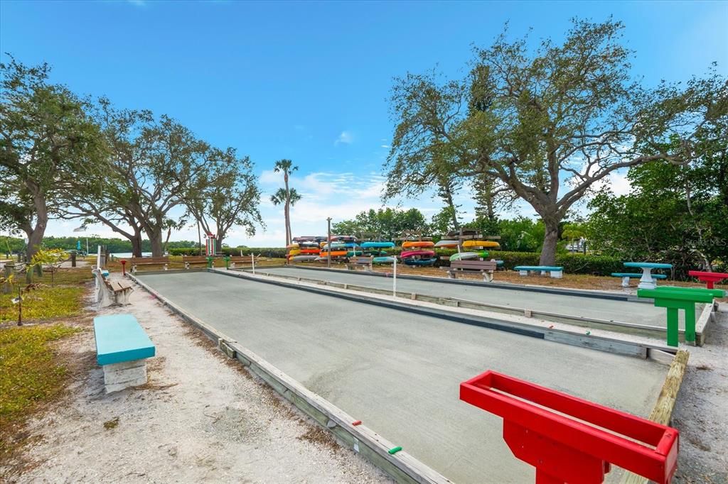 For Sale: $425,000 (2 beds, 2 baths, 1138 Square Feet)