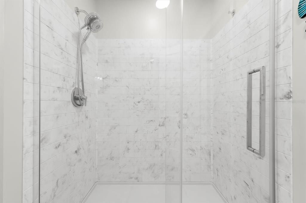 For Sale: $425,000 (2 beds, 2 baths, 1138 Square Feet)