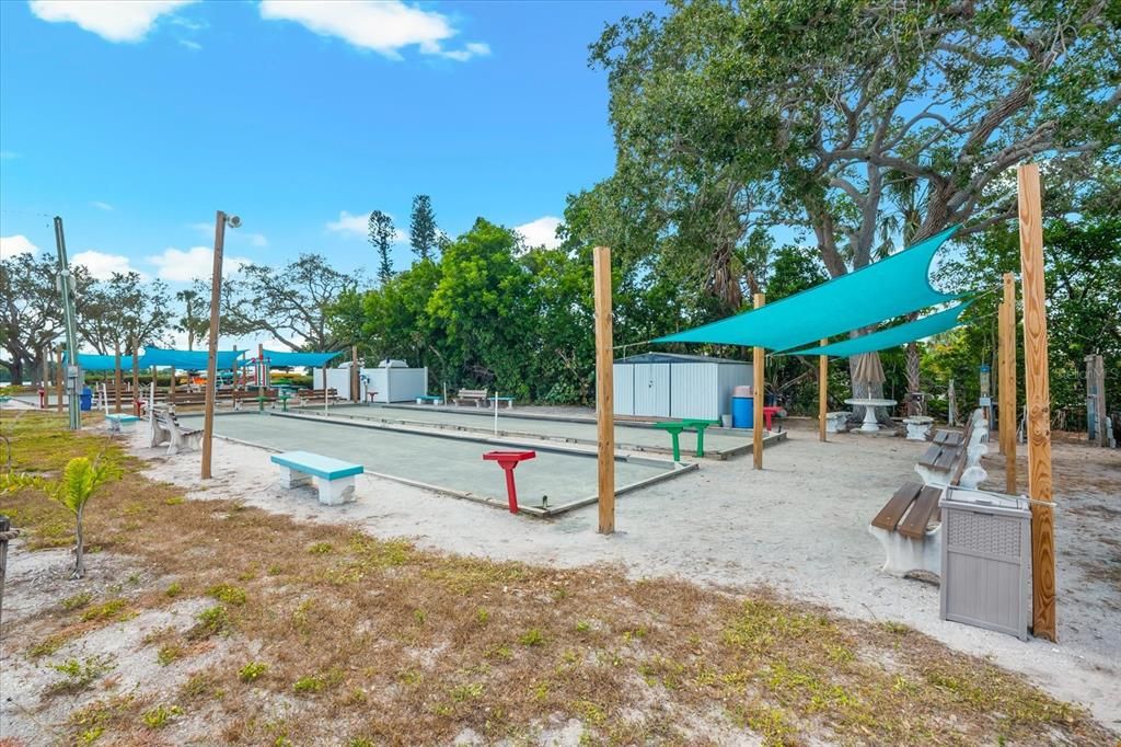 For Sale: $425,000 (2 beds, 2 baths, 1138 Square Feet)