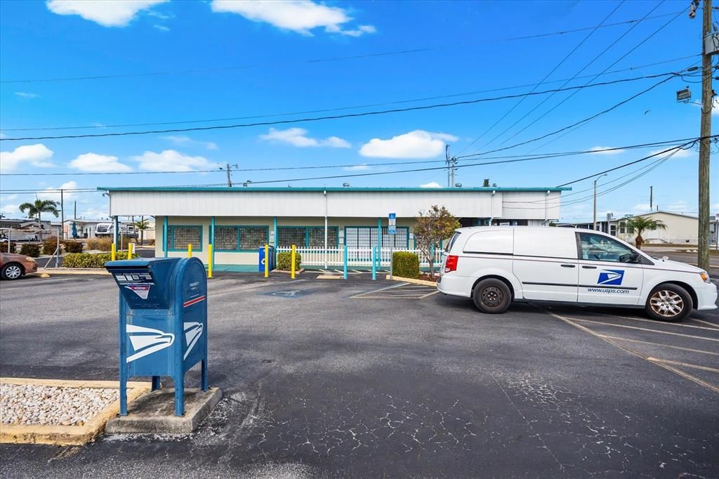 For Sale: $425,000 (2 beds, 2 baths, 1138 Square Feet)