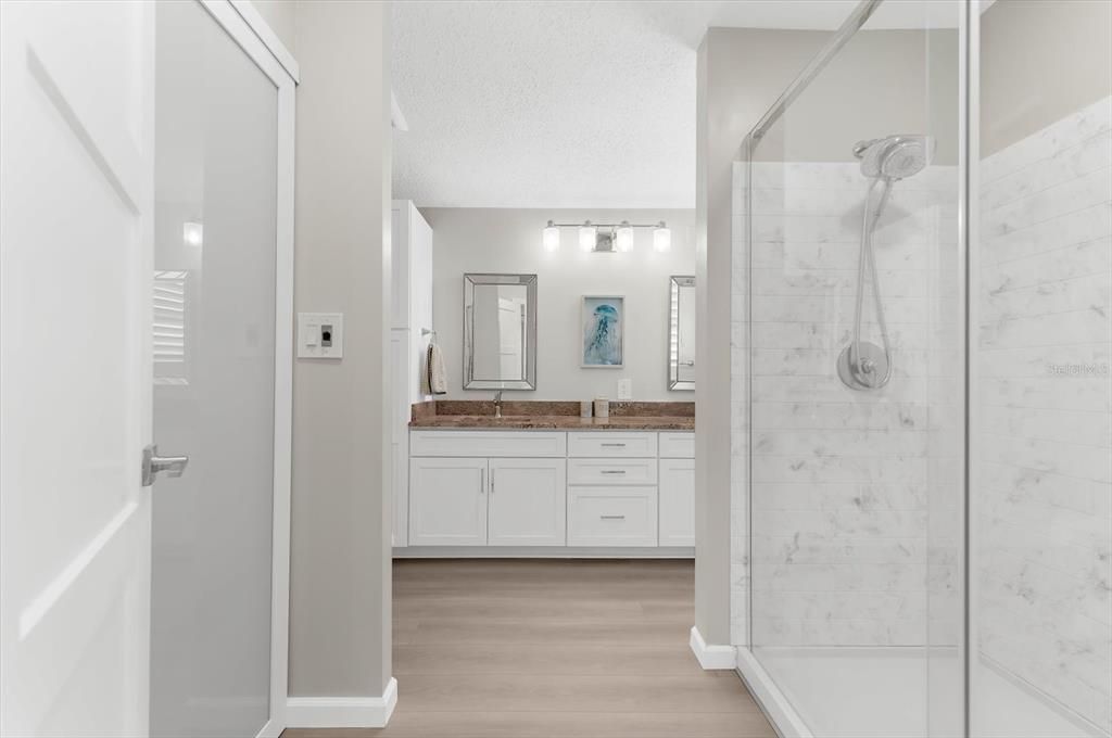 For Sale: $425,000 (2 beds, 2 baths, 1138 Square Feet)