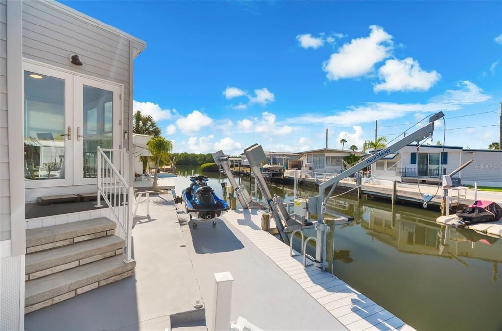 For Sale: $425,000 (2 beds, 2 baths, 1138 Square Feet)