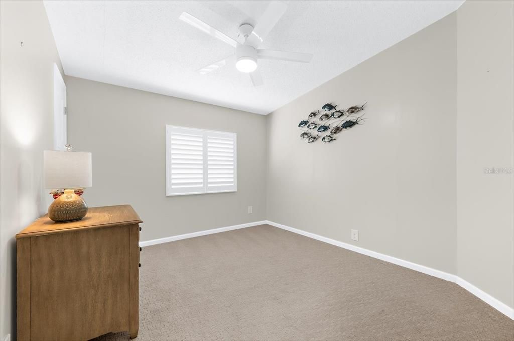 For Sale: $425,000 (2 beds, 2 baths, 1138 Square Feet)