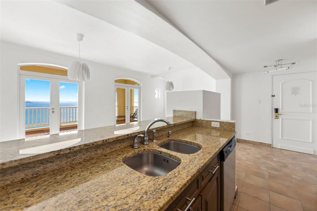 For Sale: $950,000 (2 beds, 2 baths, 1894 Square Feet)