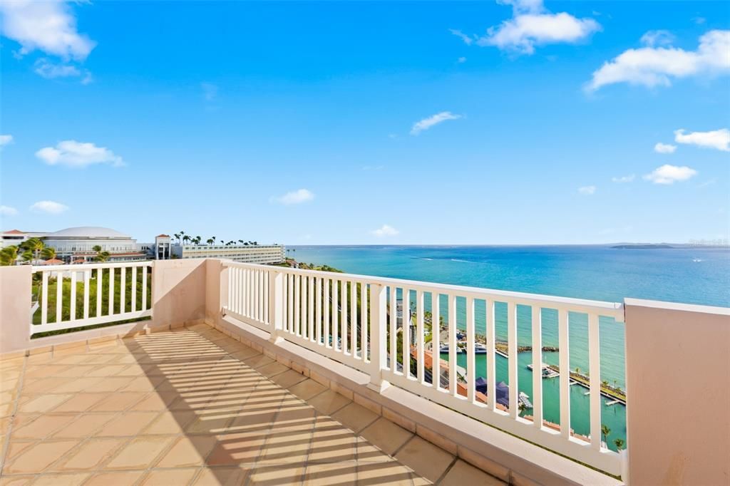 For Sale: $950,000 (2 beds, 2 baths, 1894 Square Feet)