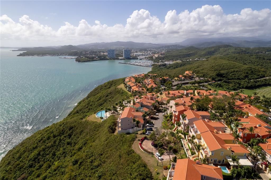 For Sale: $950,000 (2 beds, 2 baths, 1894 Square Feet)