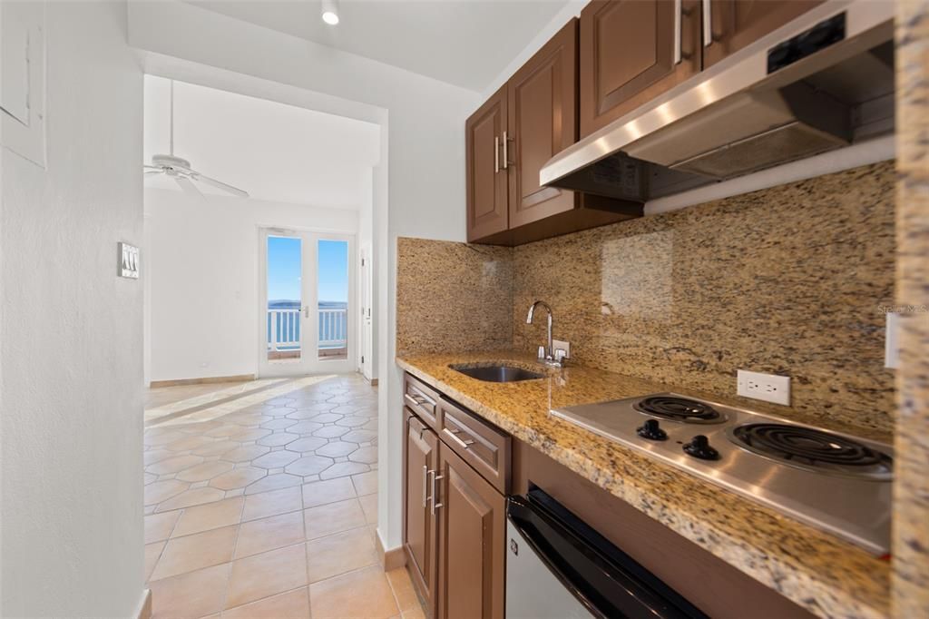 For Sale: $950,000 (2 beds, 2 baths, 1894 Square Feet)