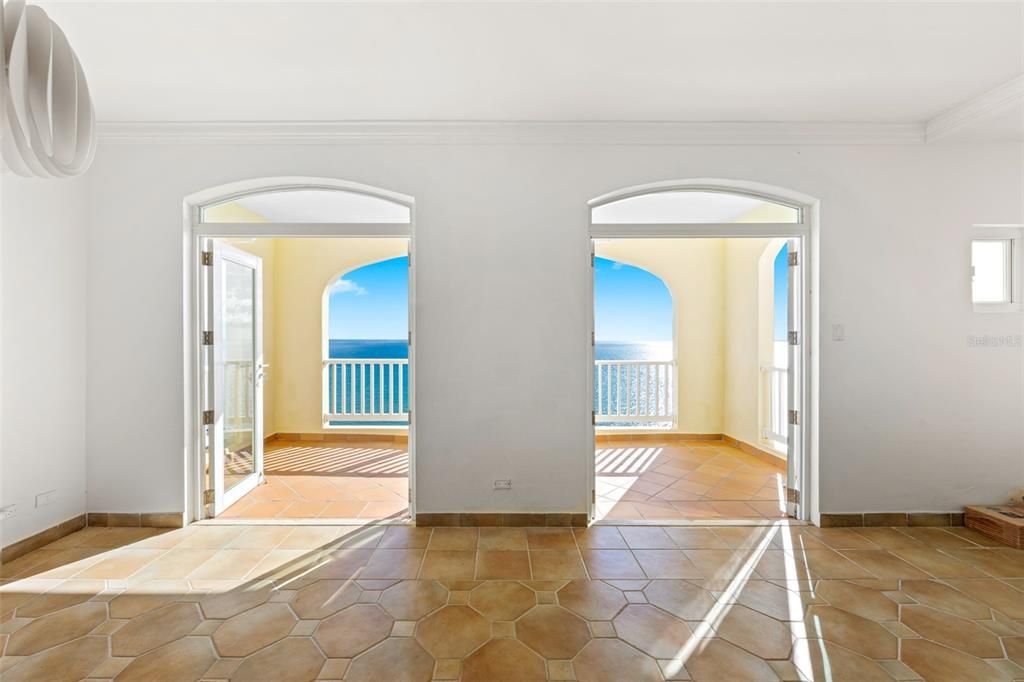 For Sale: $950,000 (2 beds, 2 baths, 1894 Square Feet)