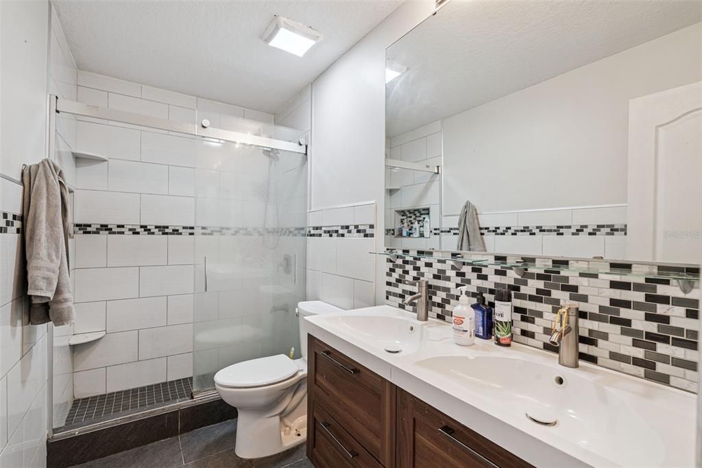 For Sale: $350,000 (3 beds, 2 baths, 1459 Square Feet)