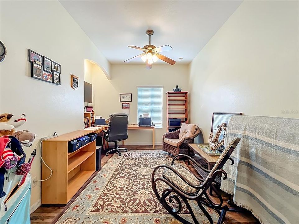 En Venta: $319,000 (2 camas, 2 baños, 1804 Pies cuadrados)