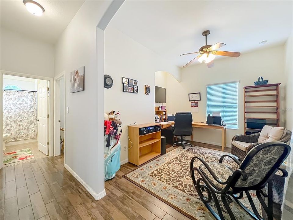 En Venta: $319,000 (2 camas, 2 baños, 1804 Pies cuadrados)