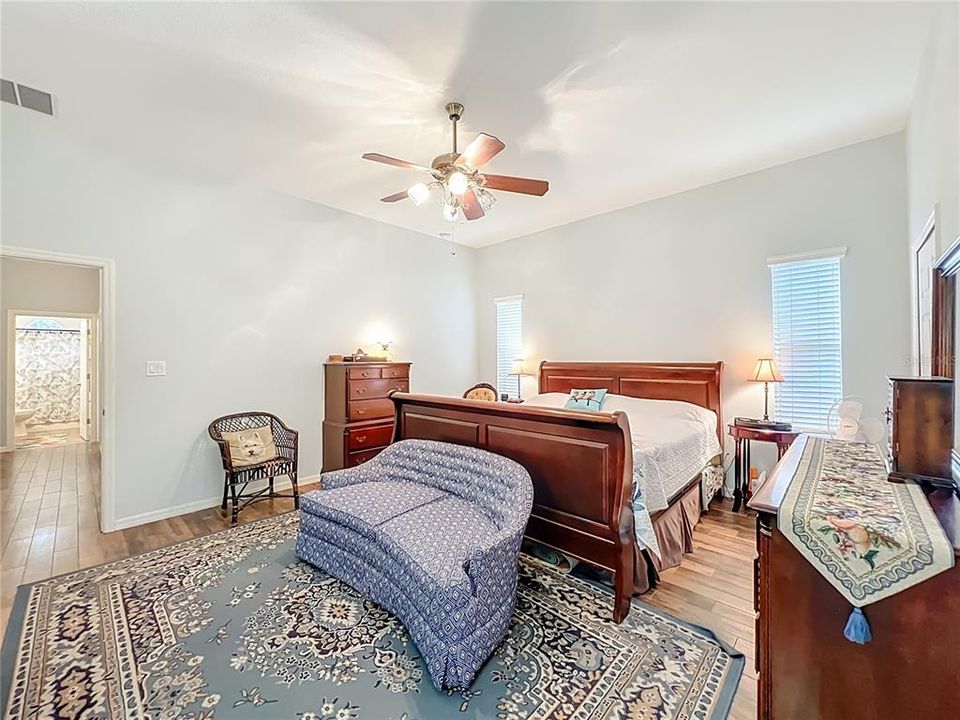 En Venta: $319,000 (2 camas, 2 baños, 1804 Pies cuadrados)