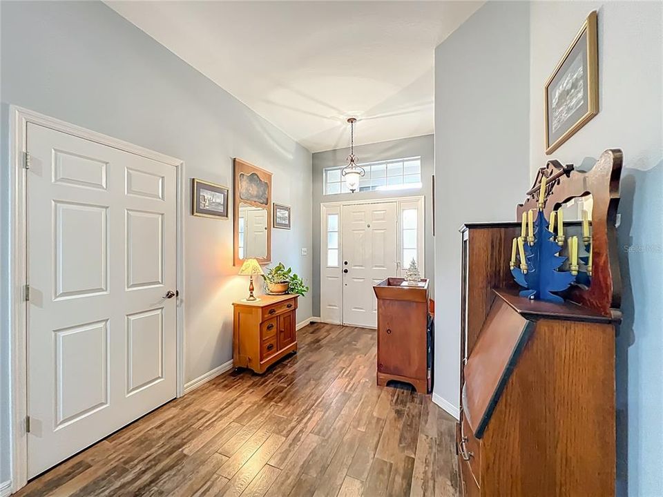 En Venta: $319,000 (2 camas, 2 baños, 1804 Pies cuadrados)