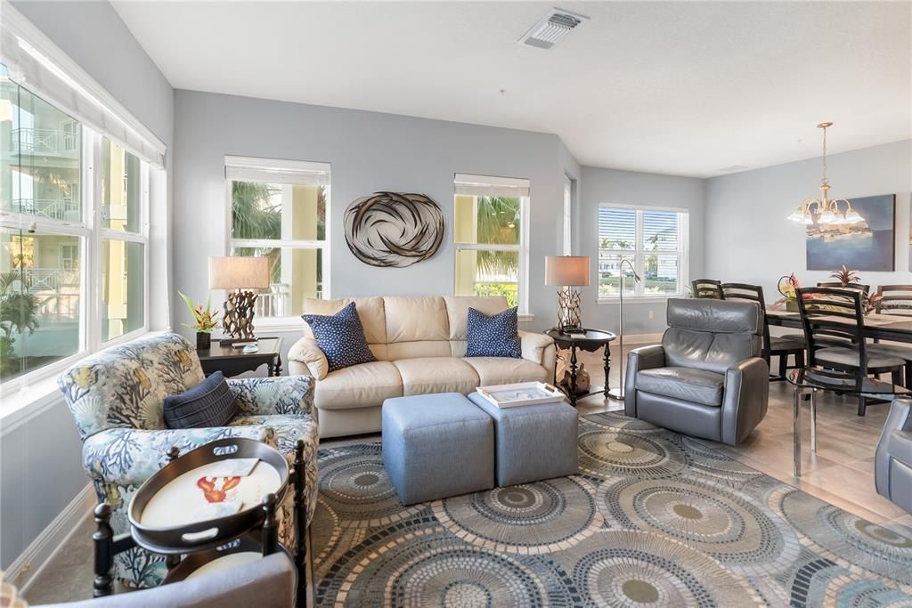 En Venta: $560,000 (3 camas, 2 baños, 1854 Pies cuadrados)