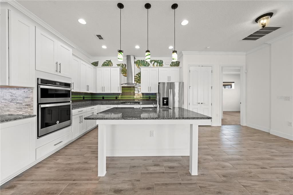 For Sale: $419,000 (3 beds, 2 baths, 1863 Square Feet)