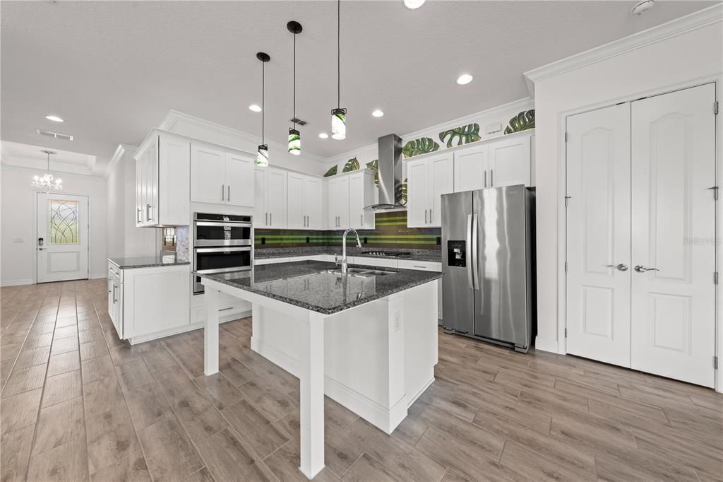 For Sale: $419,000 (3 beds, 2 baths, 1863 Square Feet)