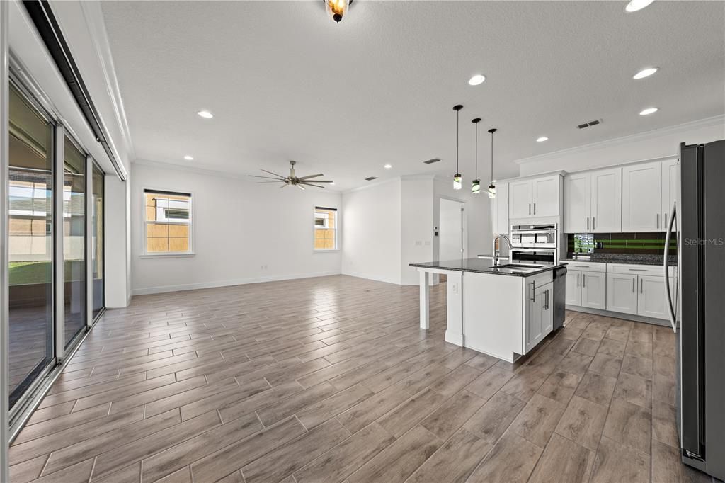 For Sale: $419,000 (3 beds, 2 baths, 1863 Square Feet)