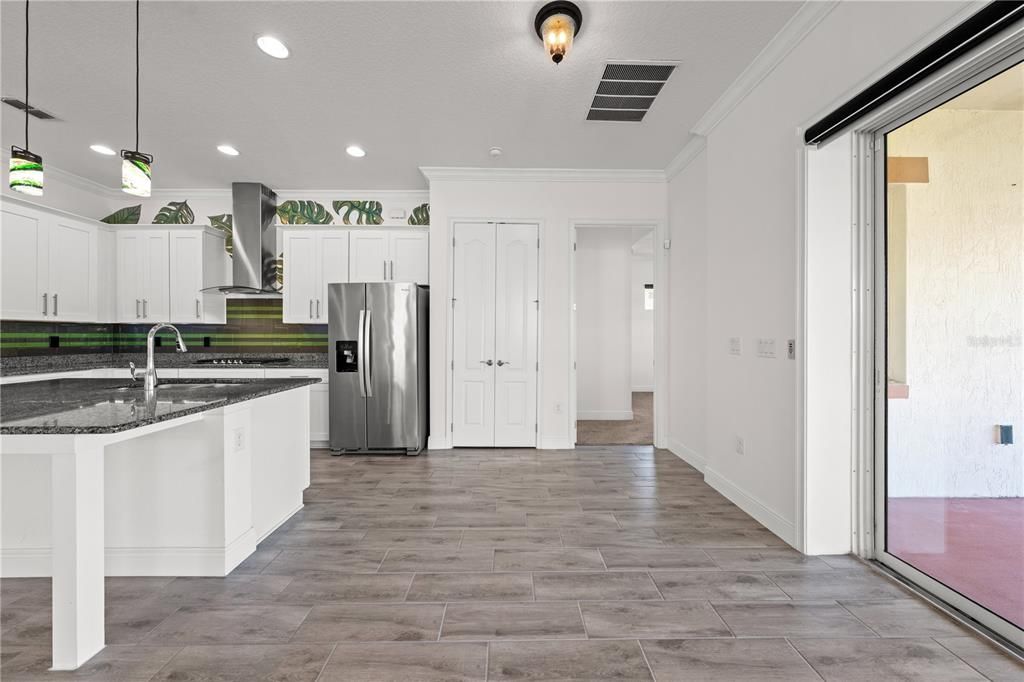 For Sale: $419,000 (3 beds, 2 baths, 1863 Square Feet)