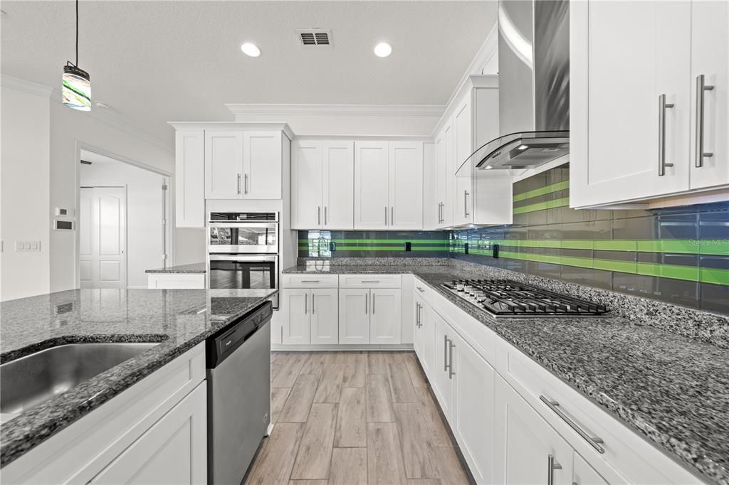 For Sale: $419,000 (3 beds, 2 baths, 1863 Square Feet)