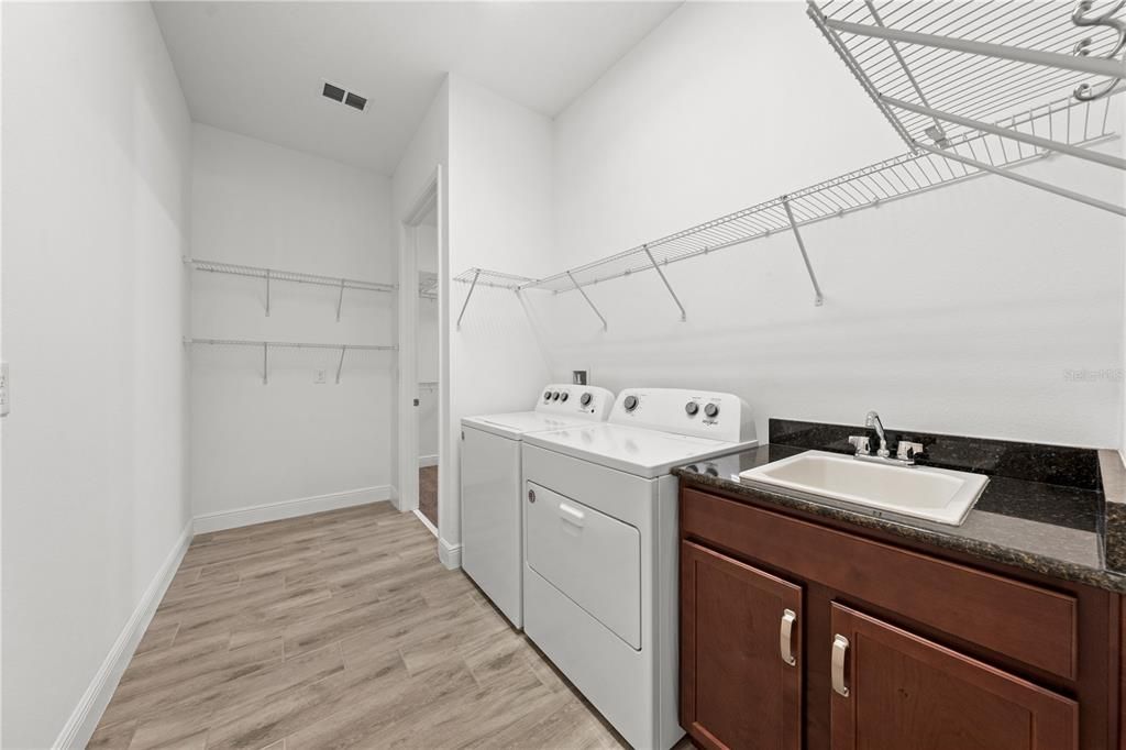 For Sale: $419,000 (3 beds, 2 baths, 1863 Square Feet)