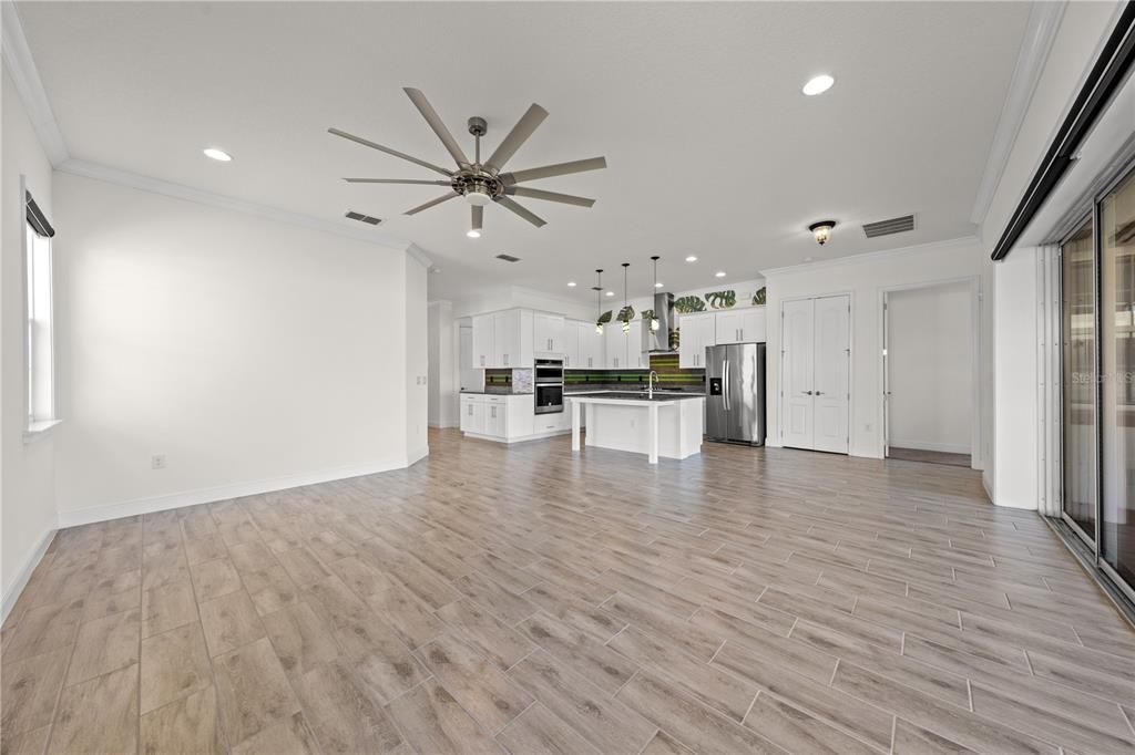 For Sale: $419,000 (3 beds, 2 baths, 1863 Square Feet)