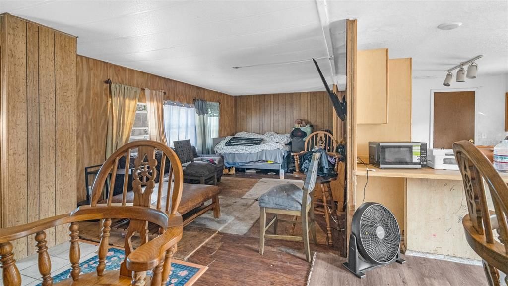 На продажу: $115,000 (3 спален, 2 ванн, 1248 Квадратных фут)