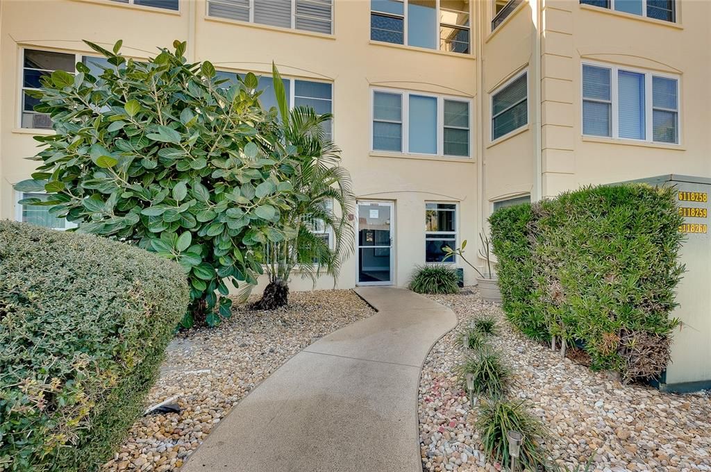 En Renta: $4,650 (2 camas, 2 baños, 1046 Pies cuadrados)