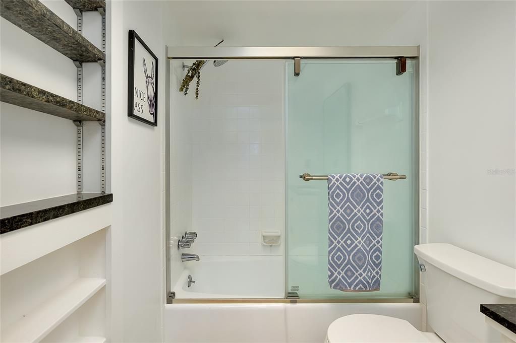 En Renta: $4,650 (2 camas, 2 baños, 1046 Pies cuadrados)