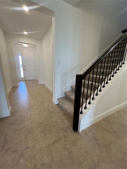 Active With Contract: $740,931 (6 beds, 4 baths, 3418 Square Feet)