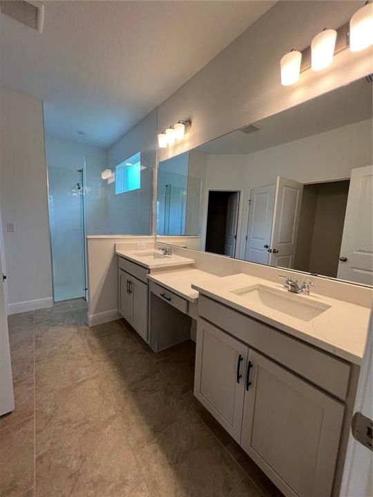 Active With Contract: $740,931 (6 beds, 4 baths, 3418 Square Feet)