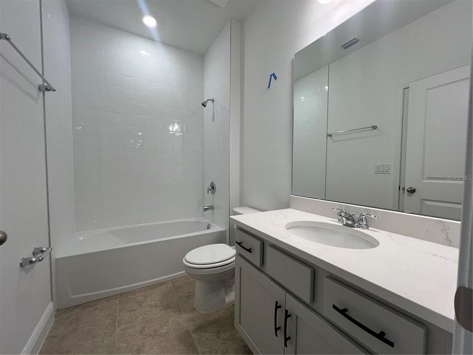 Active With Contract: $740,931 (6 beds, 4 baths, 3418 Square Feet)