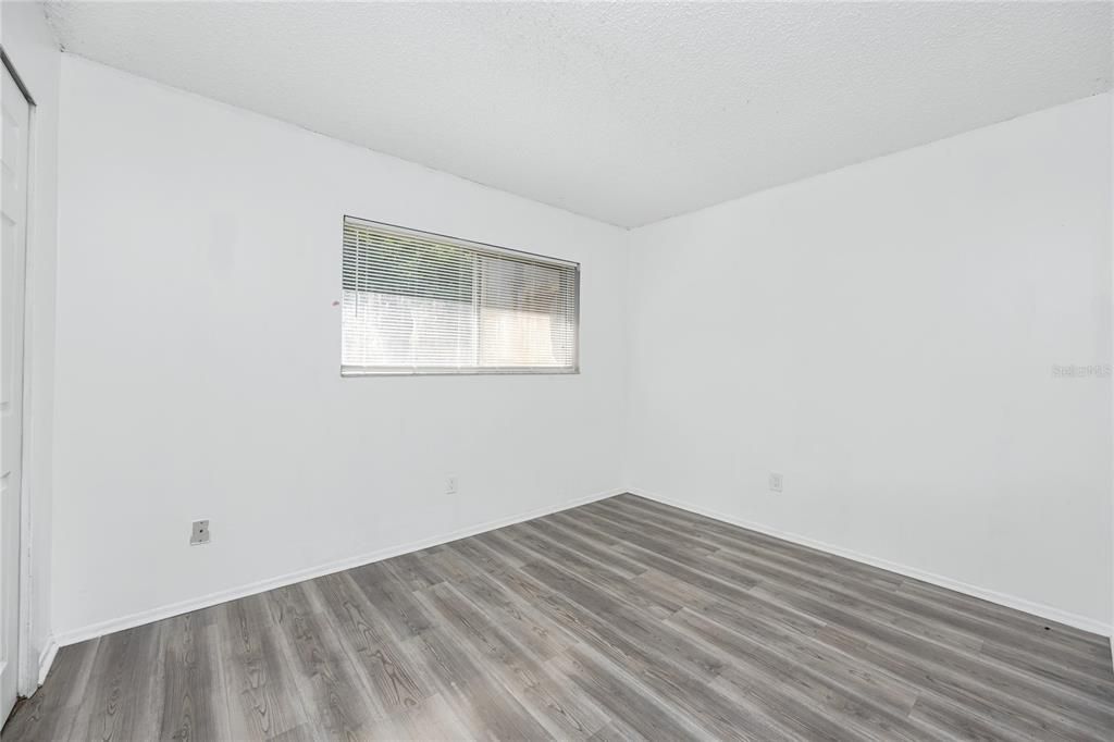 For Sale: $171,000 (2 beds, 1 baths, 752 Square Feet)