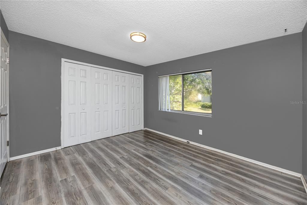 For Sale: $171,000 (2 beds, 1 baths, 752 Square Feet)