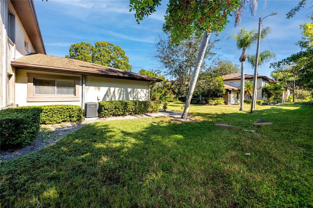 For Sale: $171,000 (2 beds, 1 baths, 752 Square Feet)