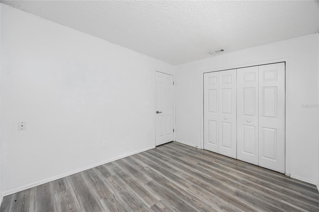 For Sale: $171,000 (2 beds, 1 baths, 752 Square Feet)