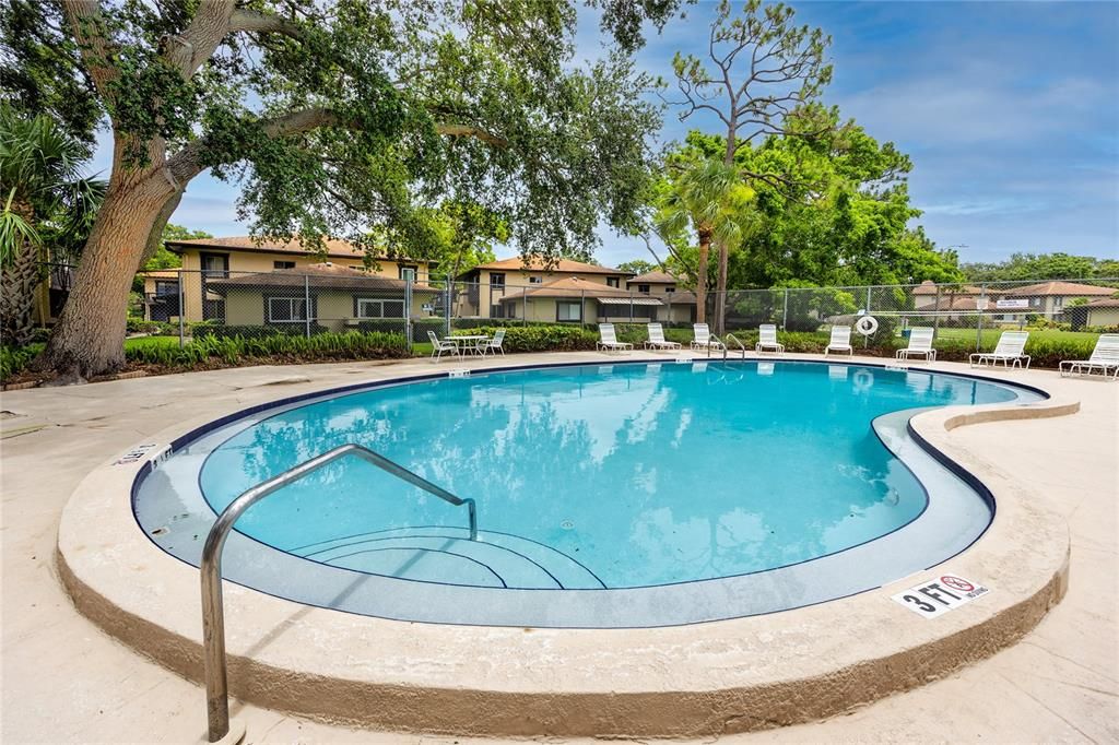 For Sale: $171,000 (2 beds, 1 baths, 752 Square Feet)