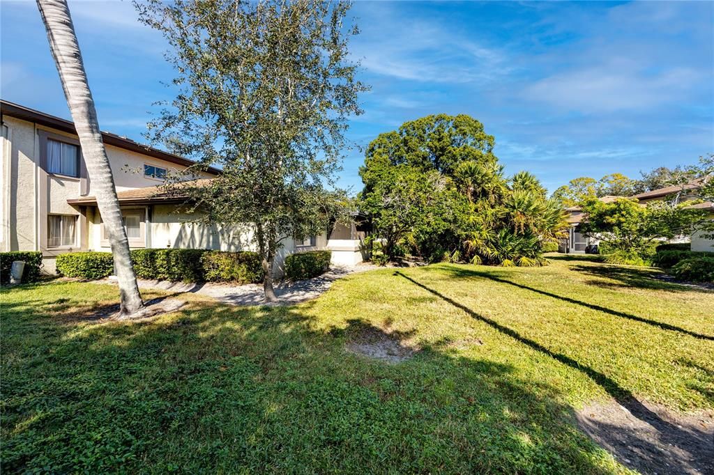 For Sale: $171,000 (2 beds, 1 baths, 752 Square Feet)