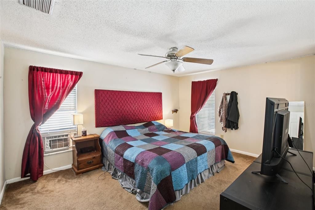 En Venta: $469,000 (3 camas, 2 baños, 2192 Pies cuadrados)