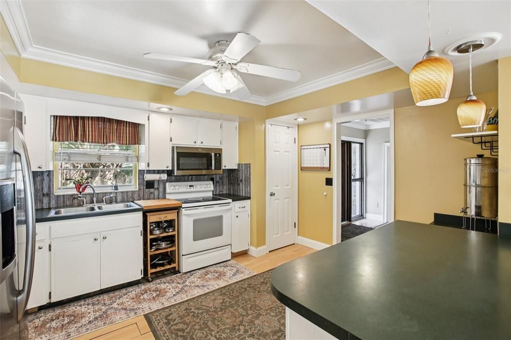 En Venta: $469,000 (3 camas, 2 baños, 2192 Pies cuadrados)