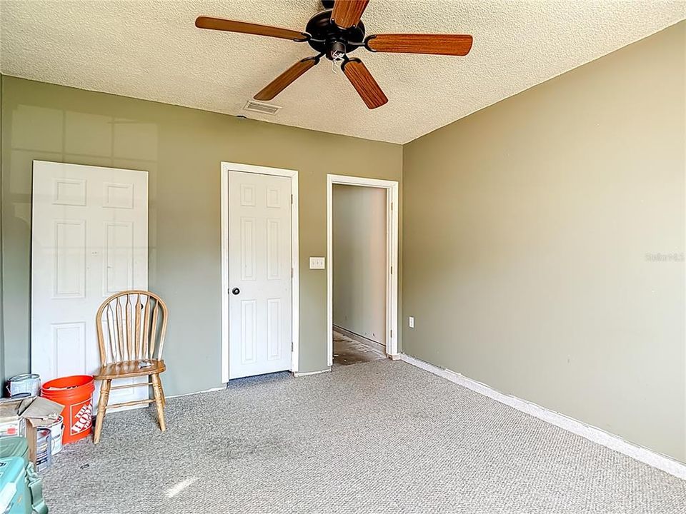 For Sale: $259,900 (3 beds, 1 baths, 1336 Square Feet)