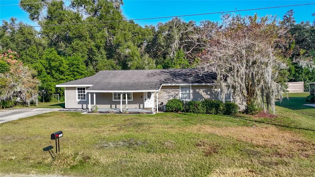 For Sale: $259,900 (3 beds, 1 baths, 1336 Square Feet)