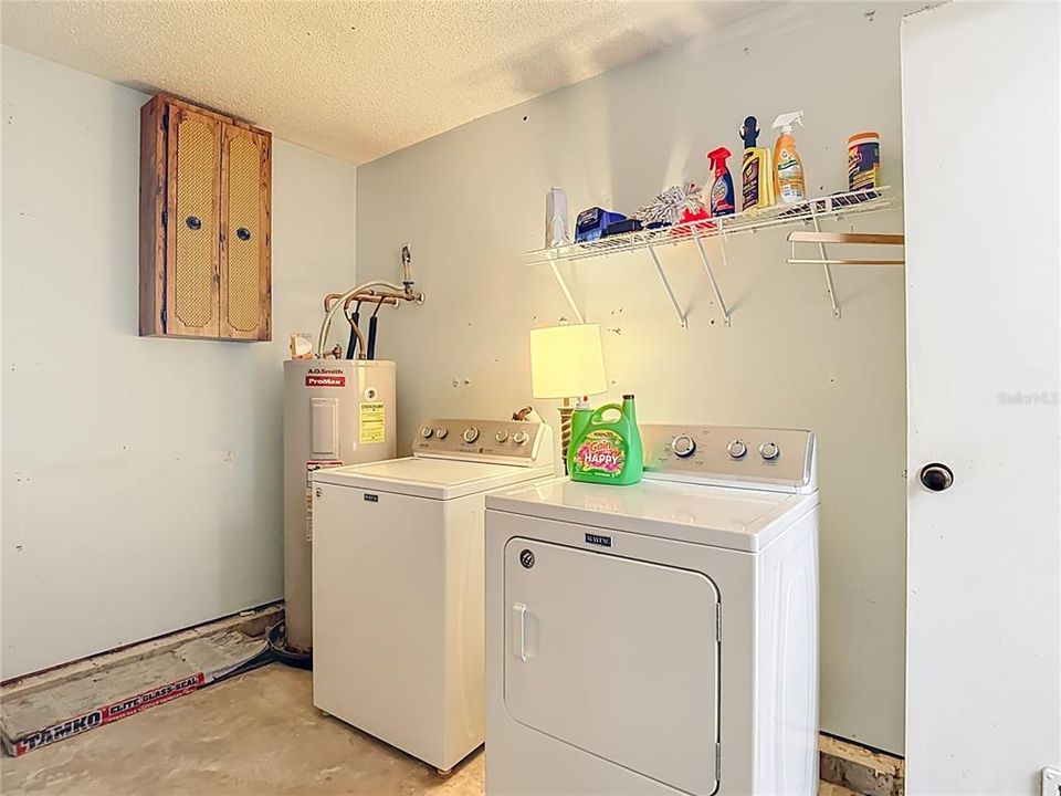 For Sale: $259,900 (3 beds, 1 baths, 1336 Square Feet)