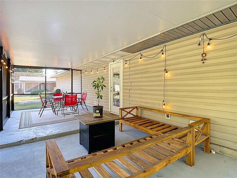 For Sale: $259,900 (3 beds, 1 baths, 1336 Square Feet)