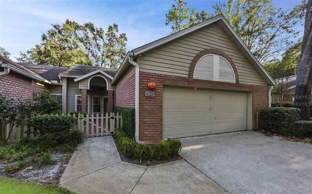 Recently Sold: $525,000 (3 beds, 2 baths, 1868 Square Feet)