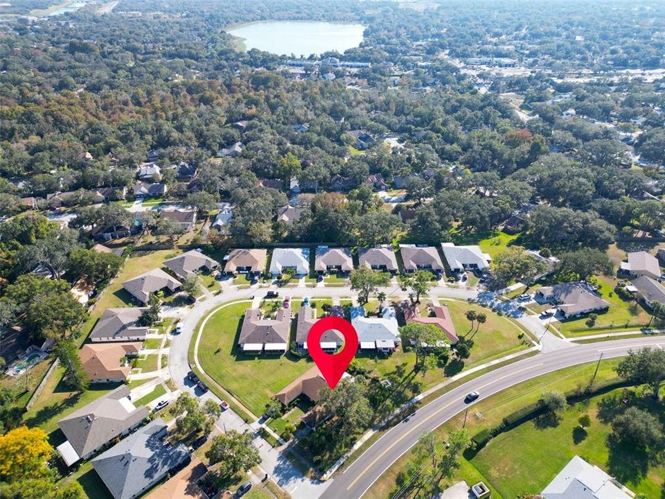 For Sale: $289,900 (2 beds, 2 baths, 1076 Square Feet)