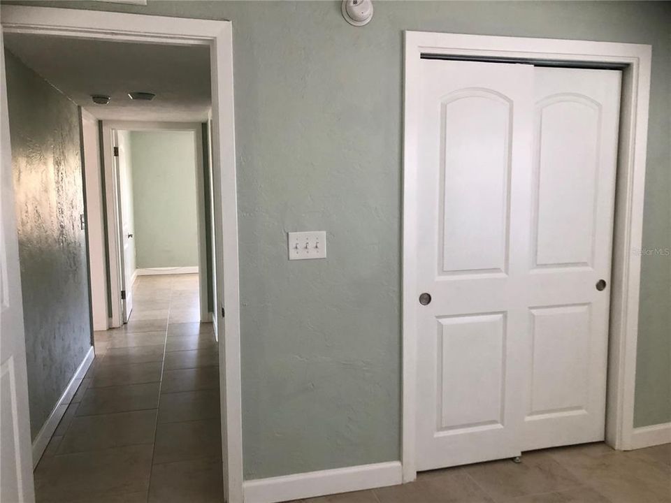 For Rent: $1,750 (2 beds, 1 baths, 650 Square Feet)