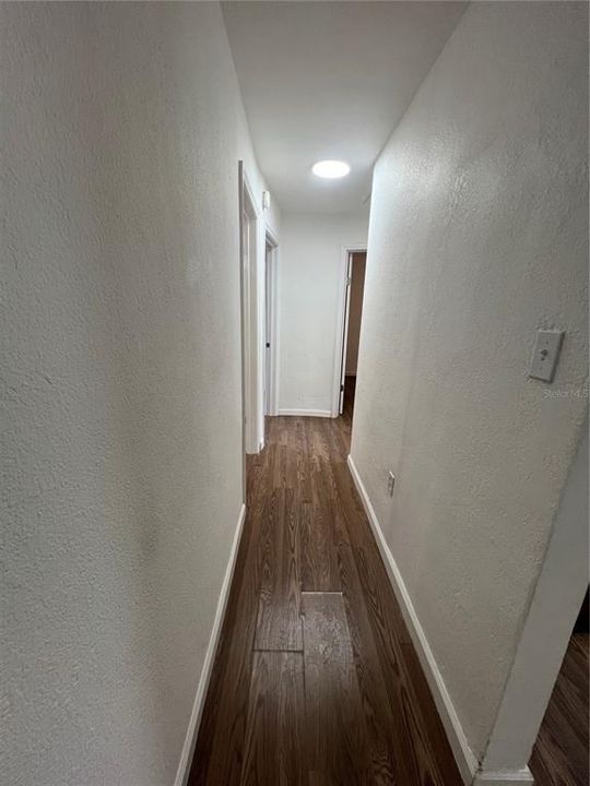 For Sale: $330,000 (5 beds, 2 baths, 1432 Square Feet)