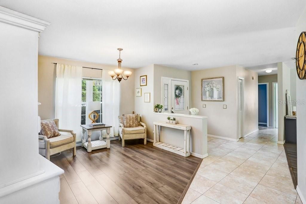 待售: $435,000 (4 贝兹, 2 浴室, 2021 平方英尺)