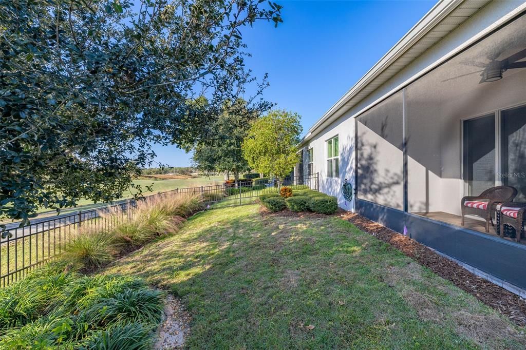 На продажу: $349,990 (2 спален, 2 ванн, 1437 Квадратных фут)